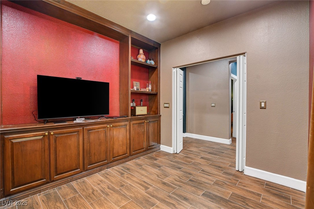 8560 Alocasia Court