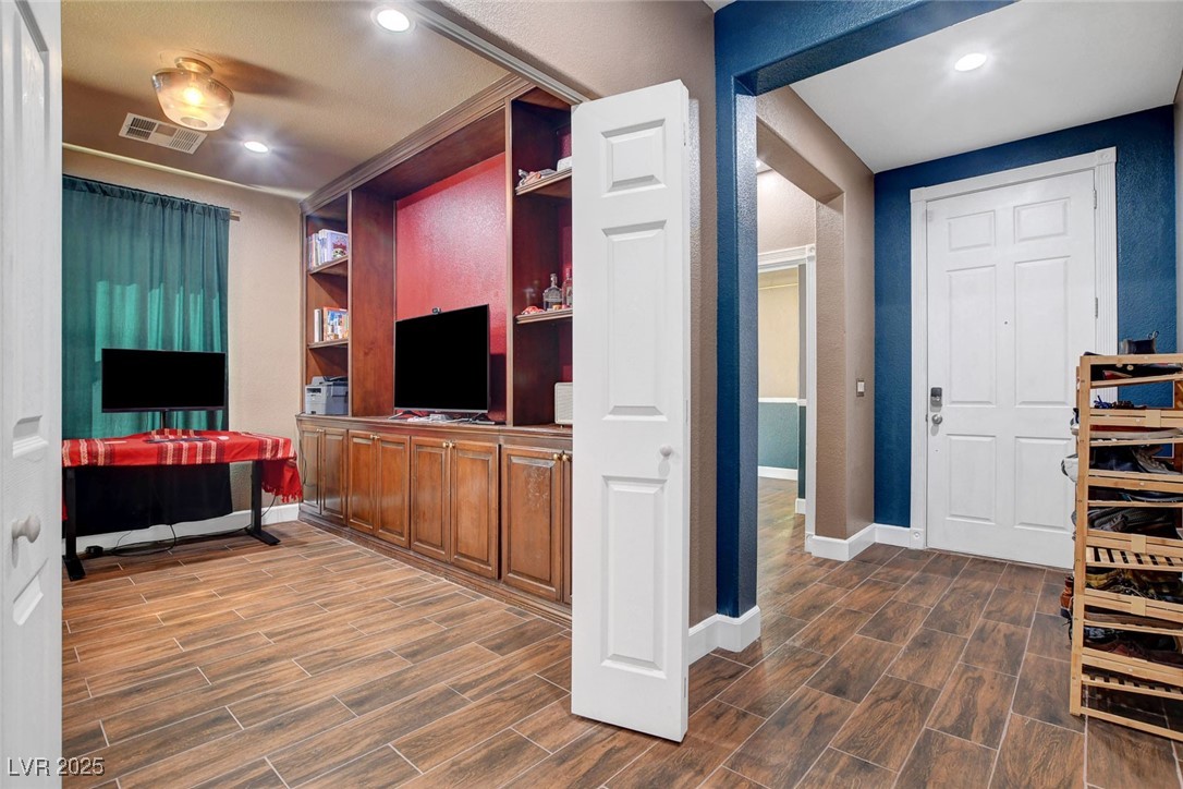 8560 Alocasia Court