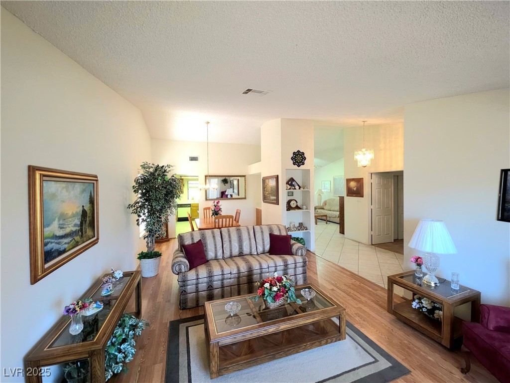 1536 Brocado Lane