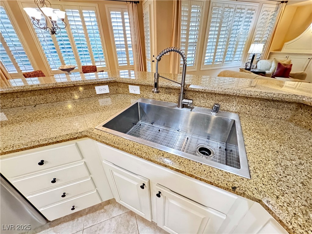 10248 Maggira Place