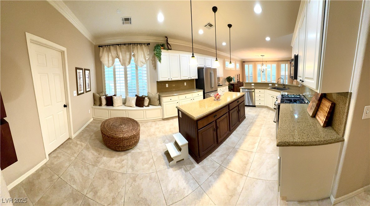 10248 Maggira Place