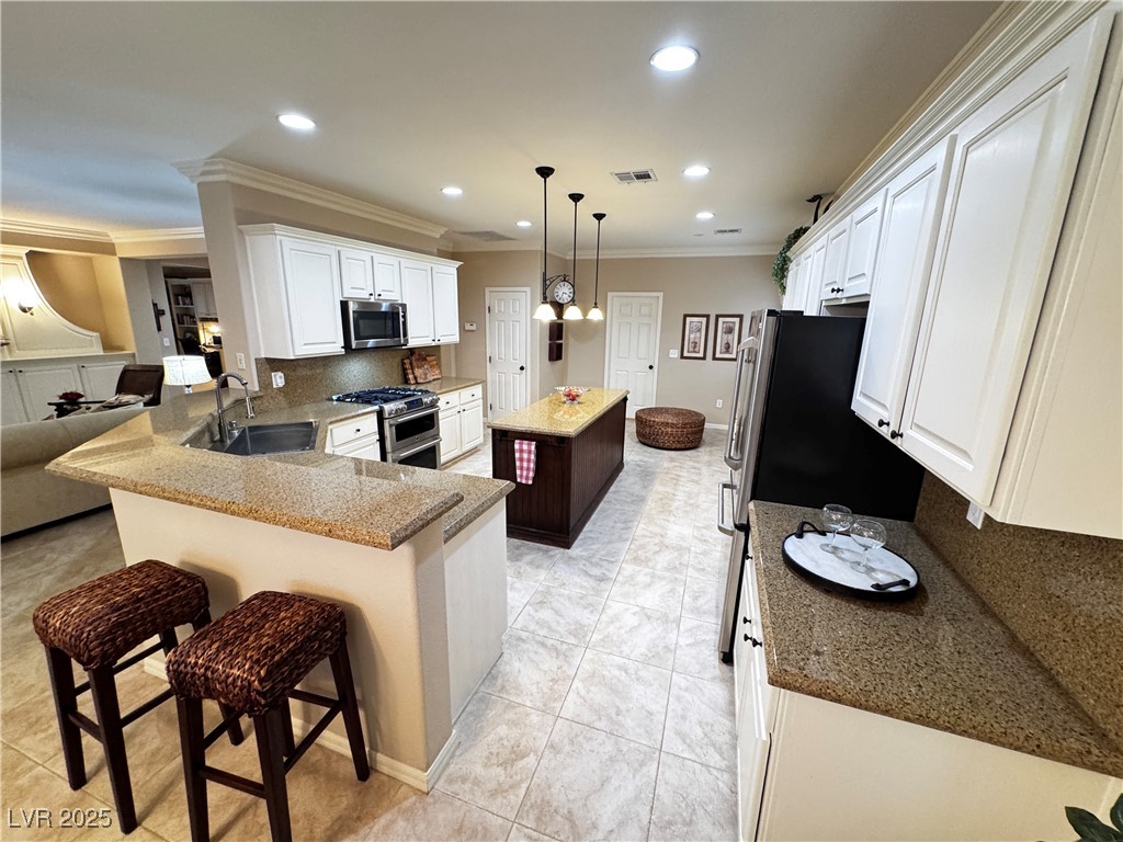 10248 Maggira Place