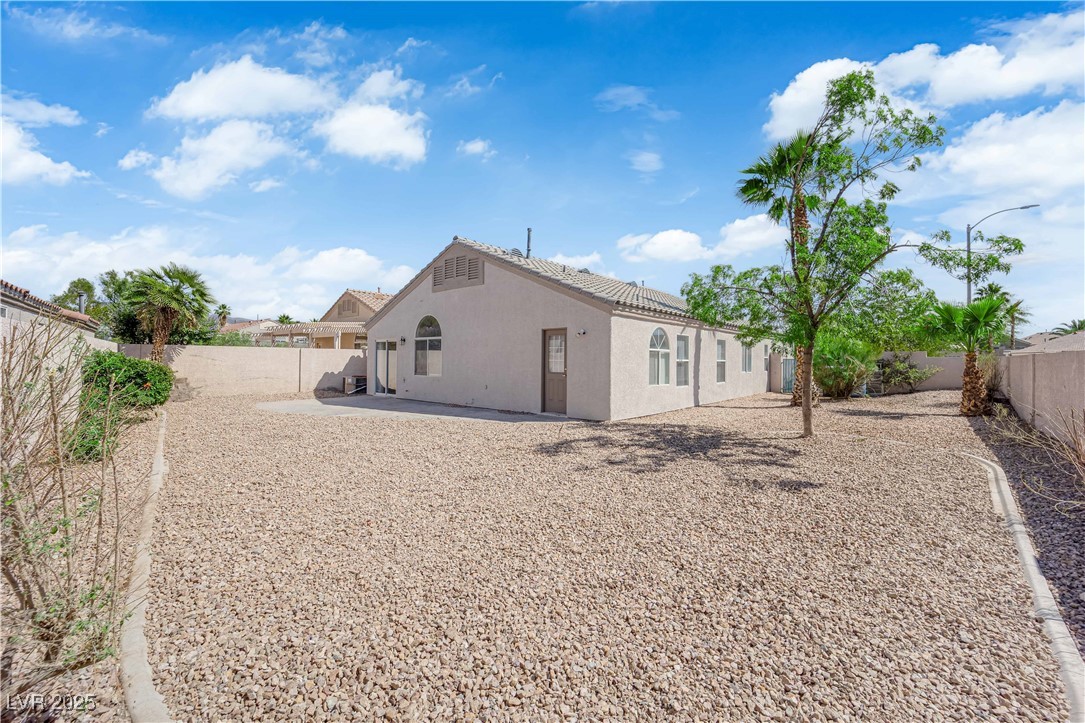 3228 Jumping Hills Avenue