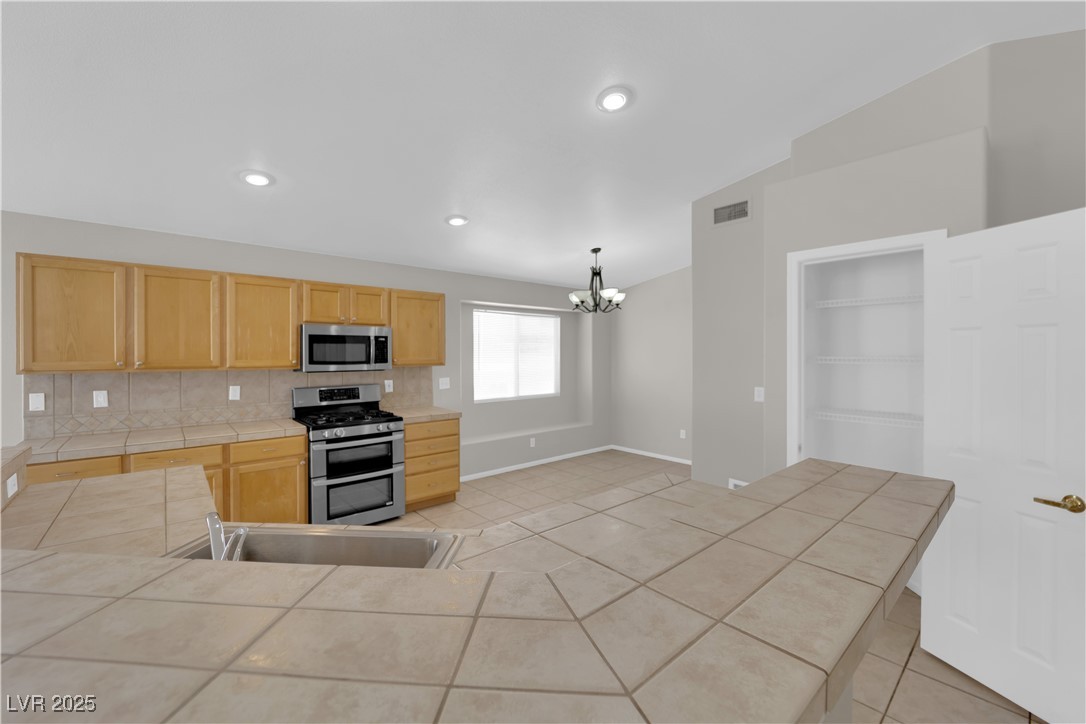 3228 Jumping Hills Avenue