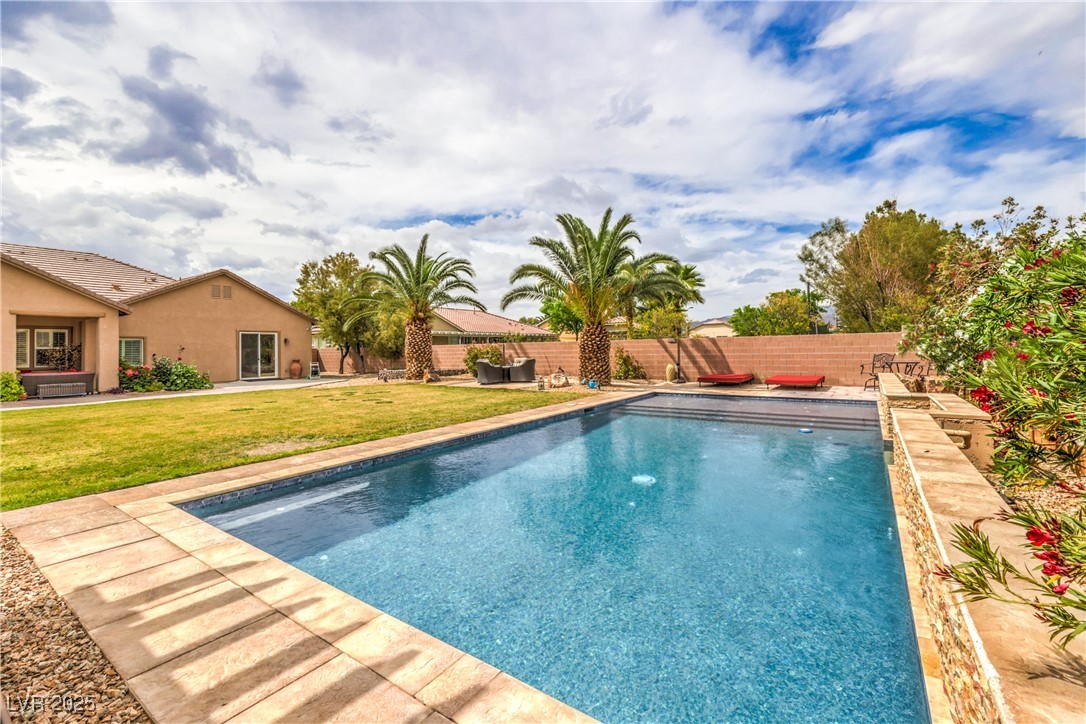 8216 Tursi Lodge Court
