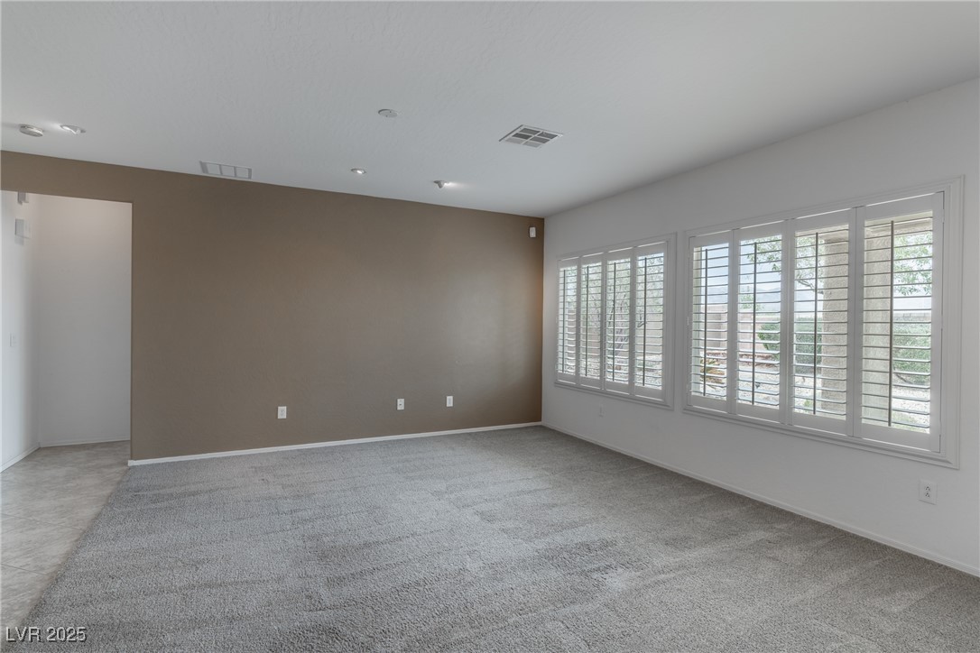 2056 Bay Thrush Way