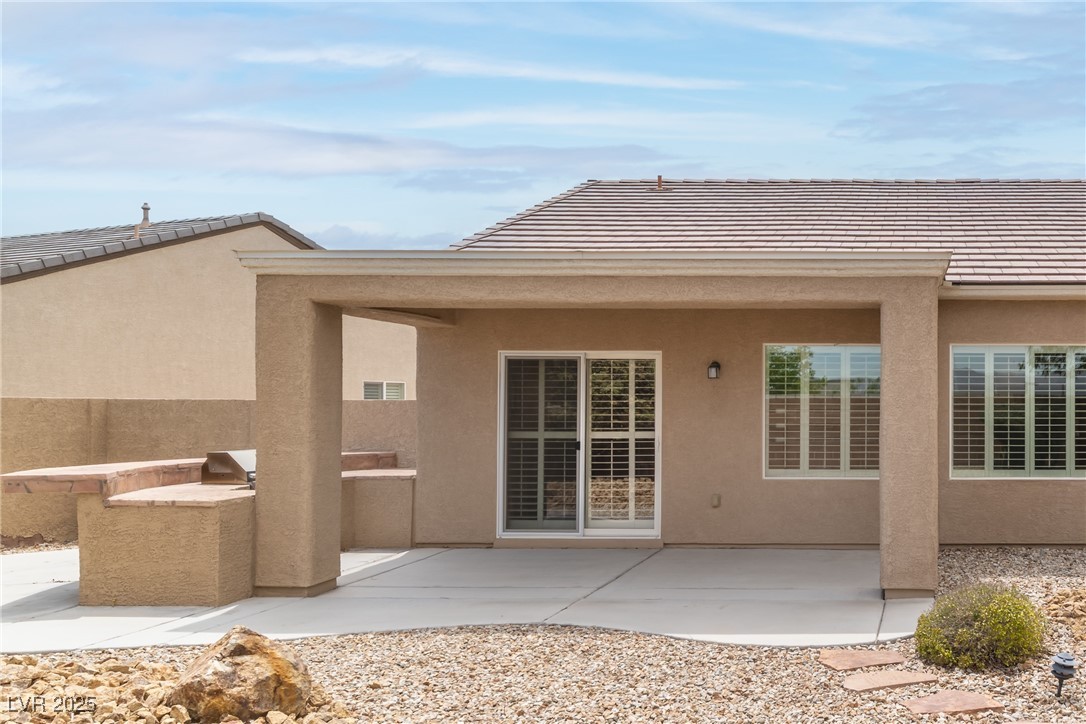 2056 Bay Thrush Way
