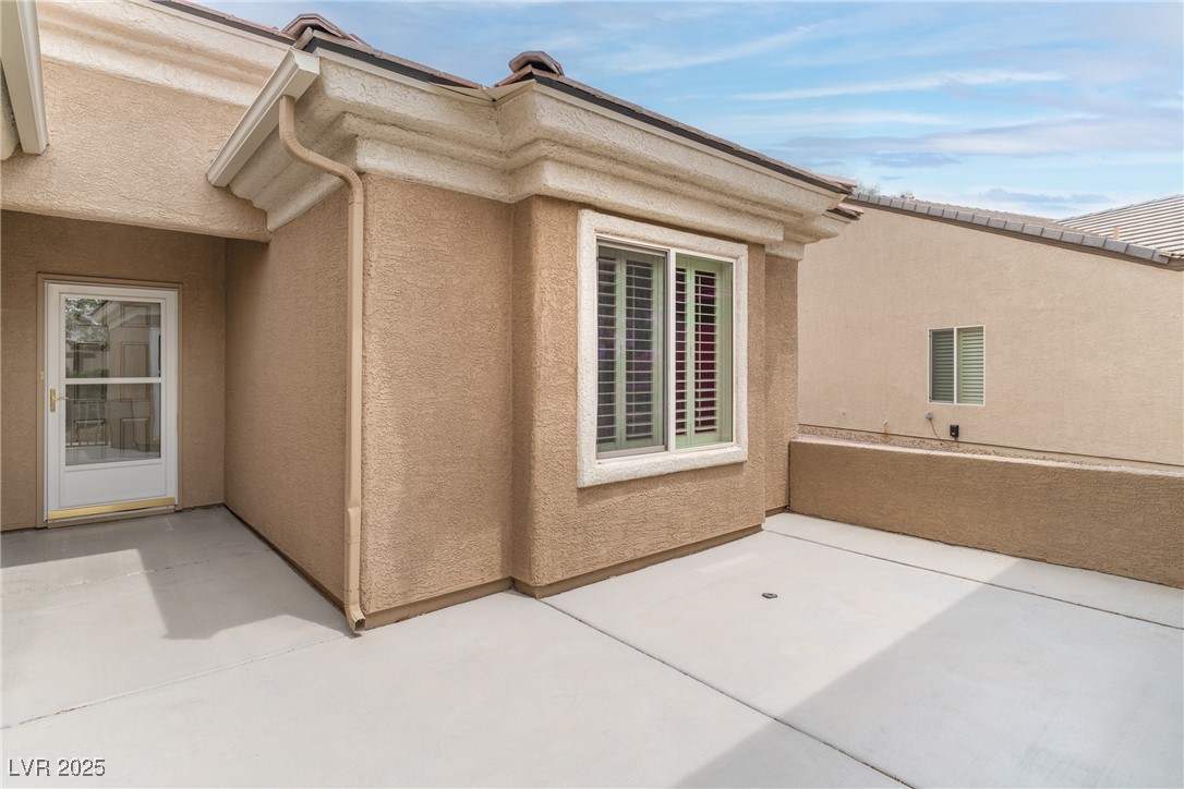 2056 Bay Thrush Way