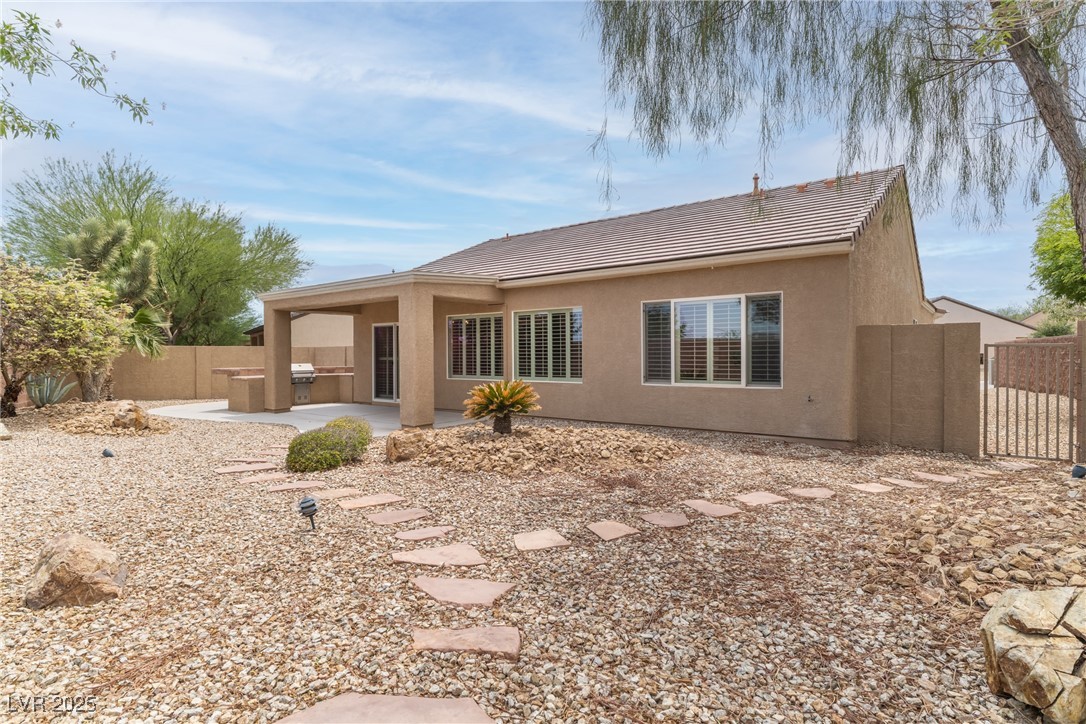 2056 Bay Thrush Way