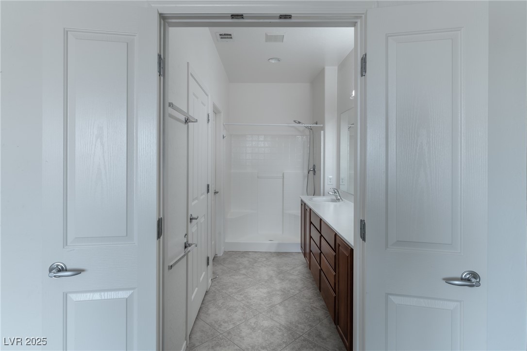 2056 Bay Thrush Way