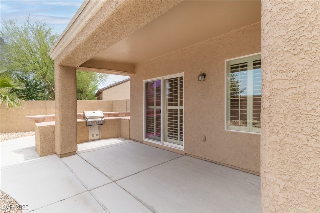 2056 Bay Thrush Way