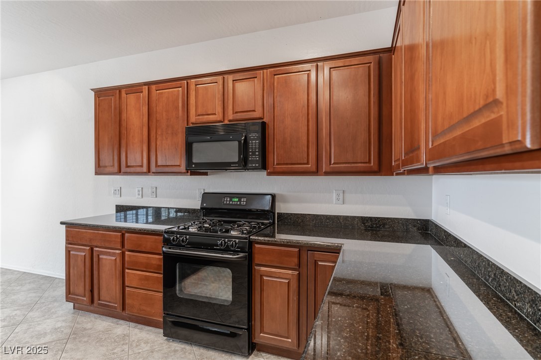 2056 Bay Thrush Way