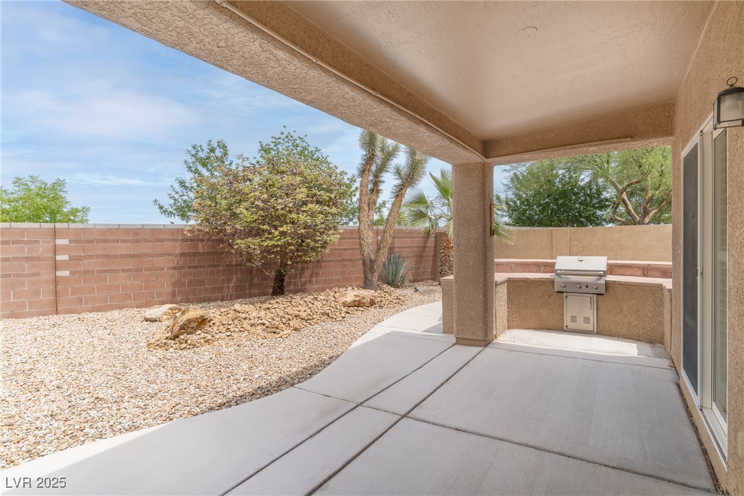 2056 Bay Thrush Way