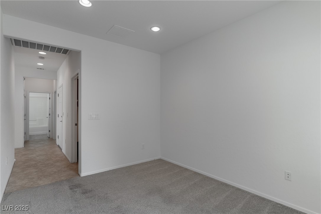 2056 Bay Thrush Way