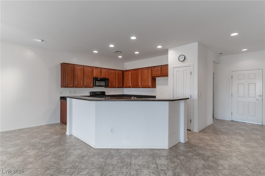 2056 Bay Thrush Way