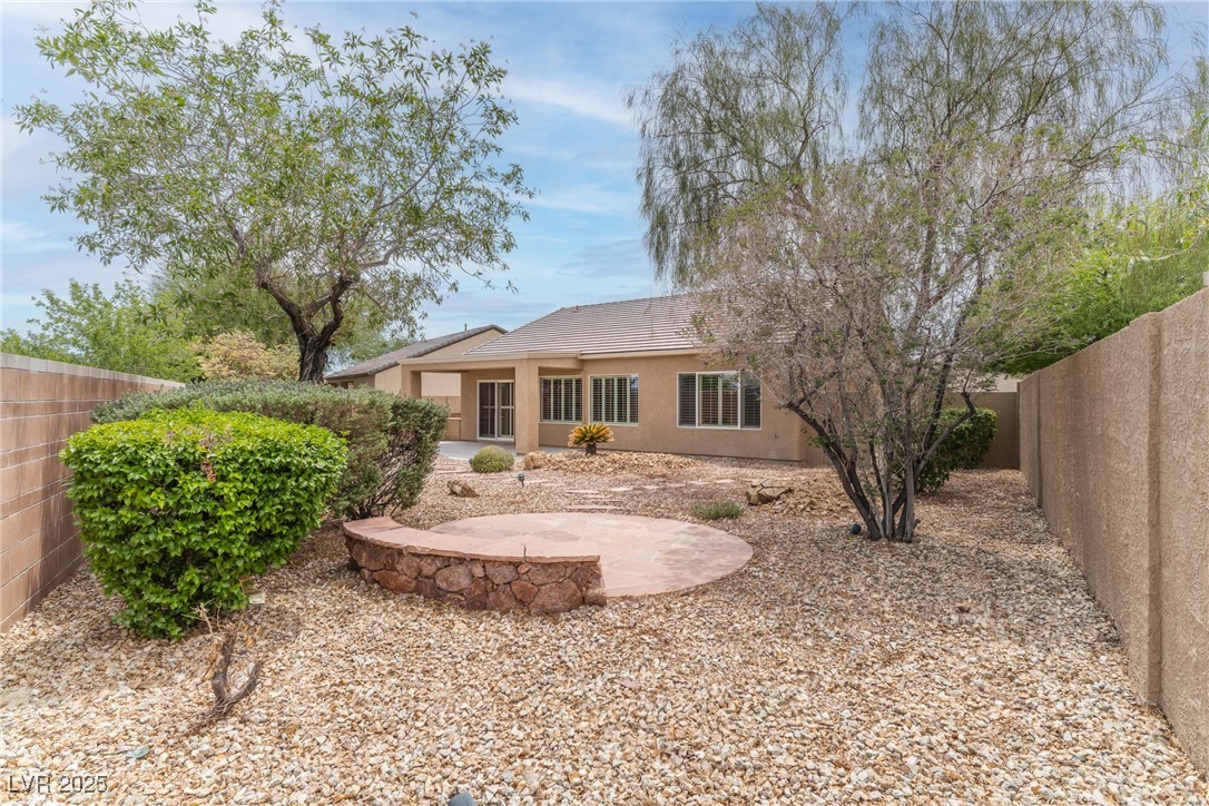 2056 Bay Thrush Way