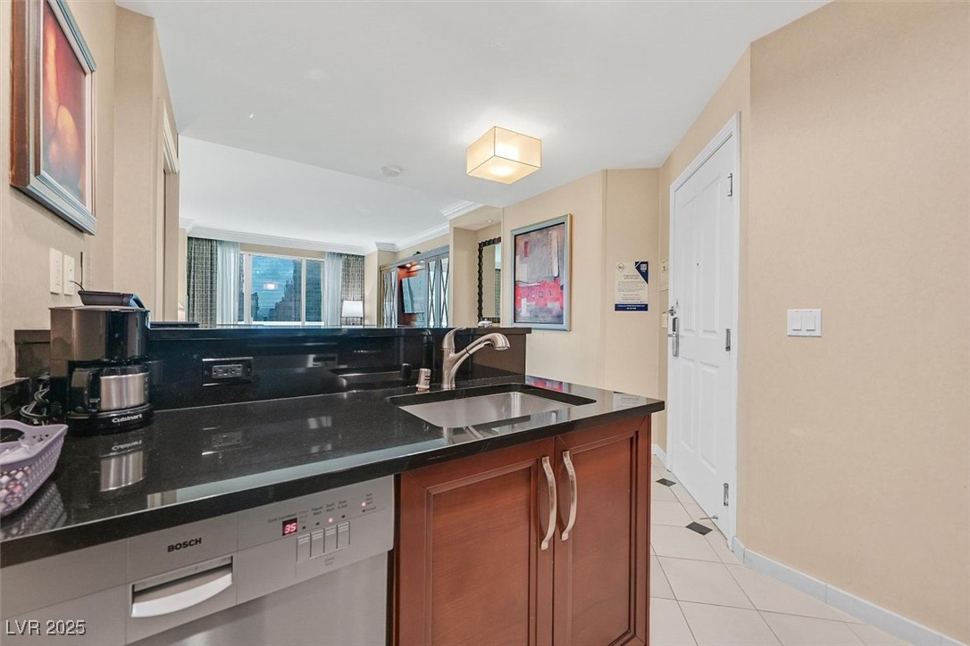 135 East Harmon Avenue 2301