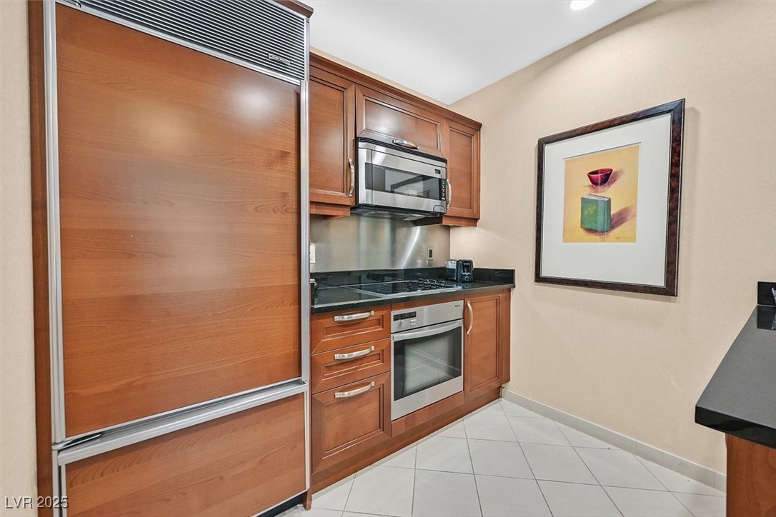 135 East Harmon Avenue 2301