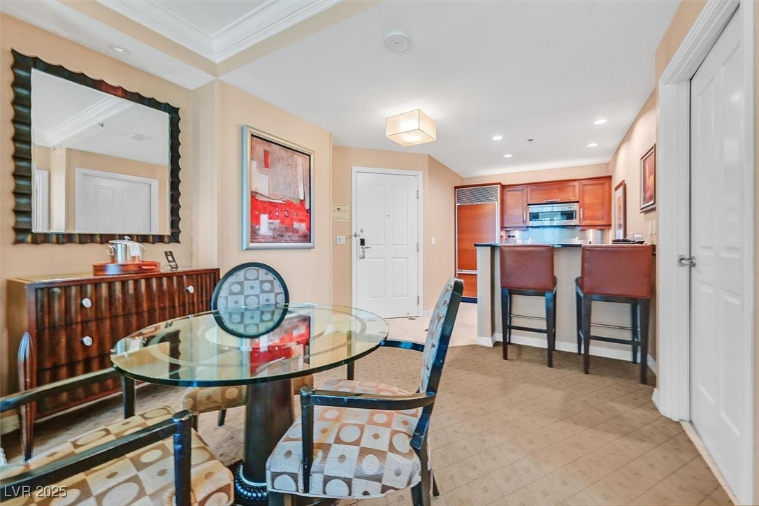 135 East Harmon Avenue 2301