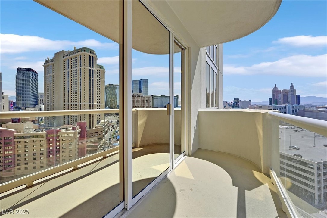 135 East Harmon Avenue 2301