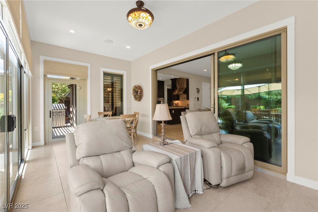 6810 Silver Crescent Street