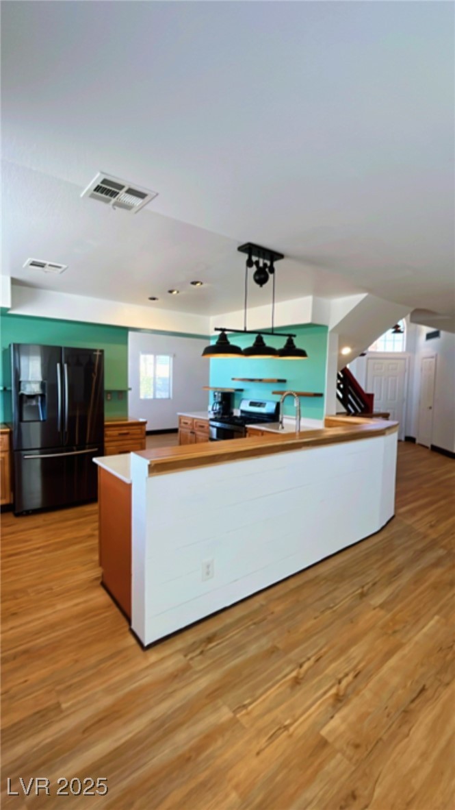 7528 Golden Yucca Drive