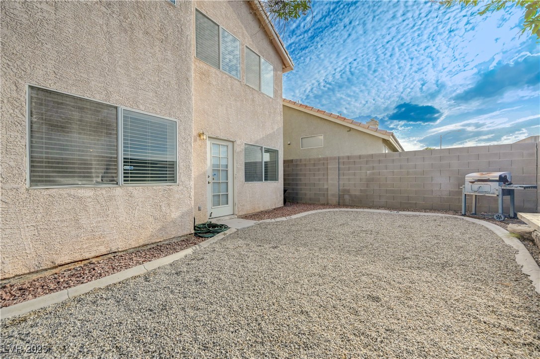 7528 Golden Yucca Drive