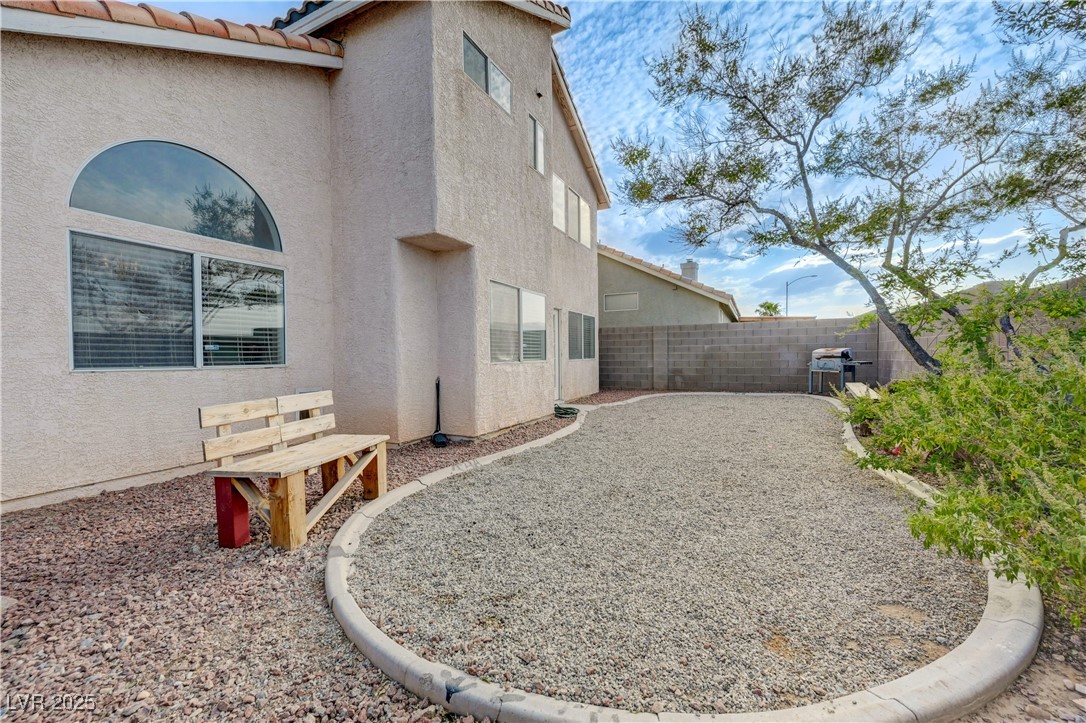 7528 Golden Yucca Drive