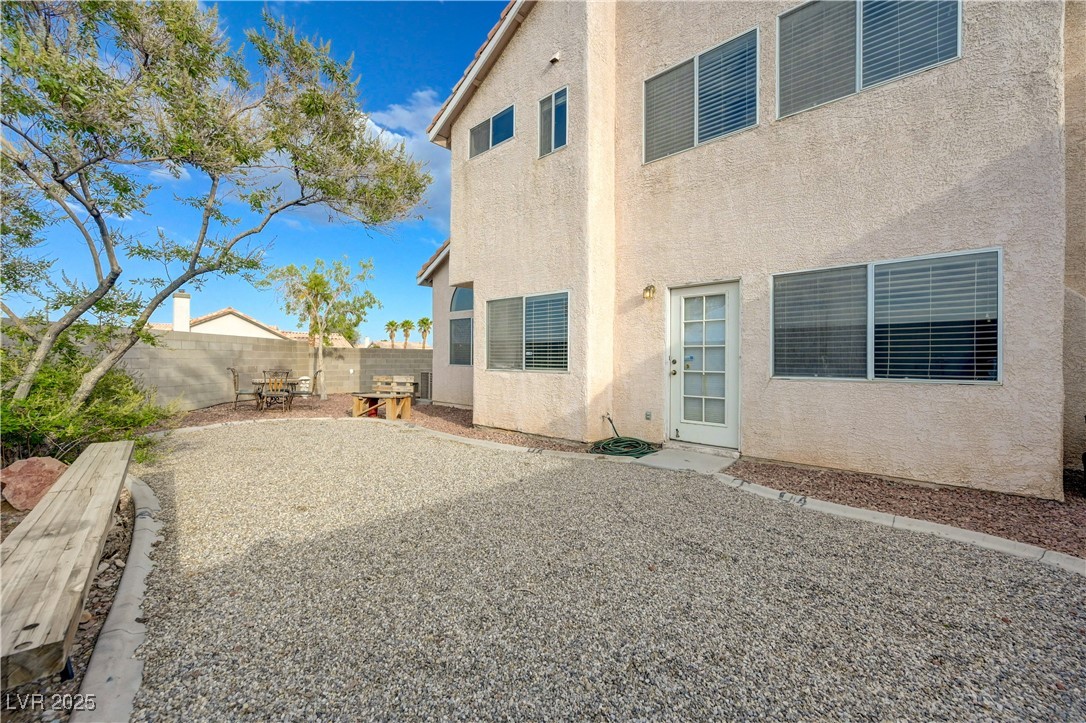 7528 Golden Yucca Drive