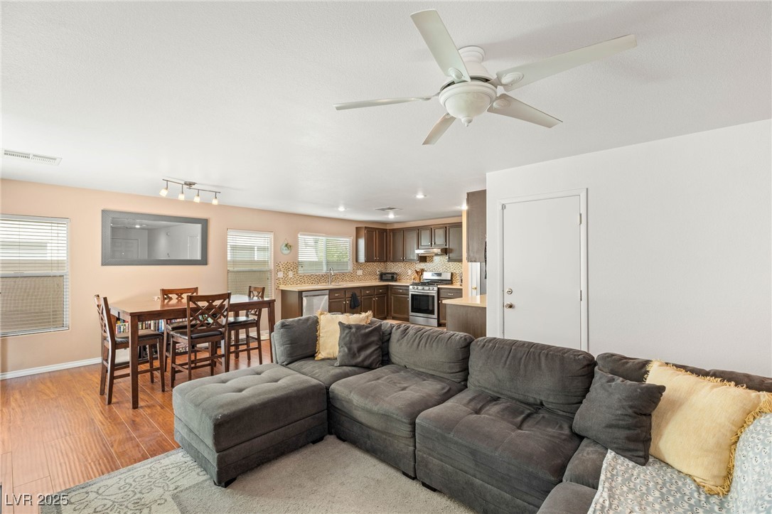 10253 Martinsburg Court