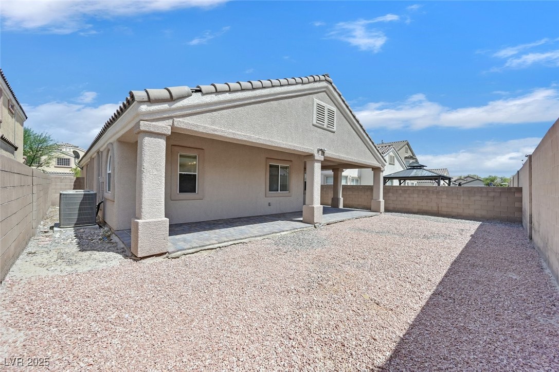 5517 Meridian Rain Street
