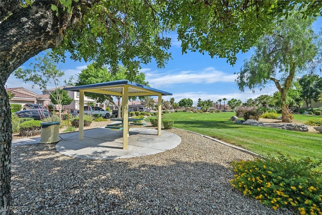 5517 Meridian Rain Street