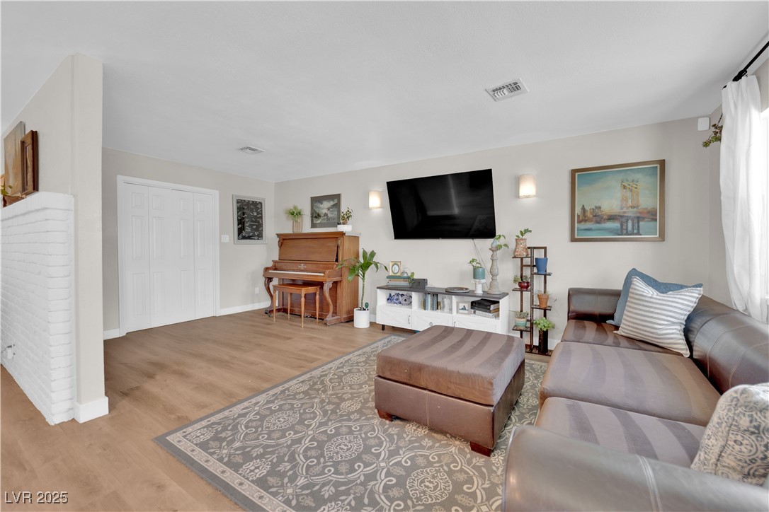 3509 Navajo Way