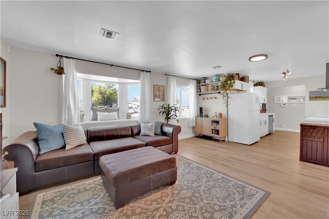 3509 Navajo Way