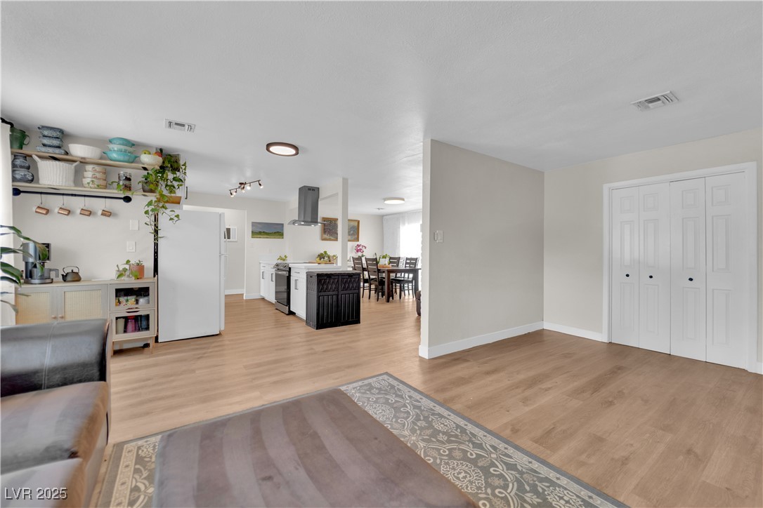 3509 Navajo Way