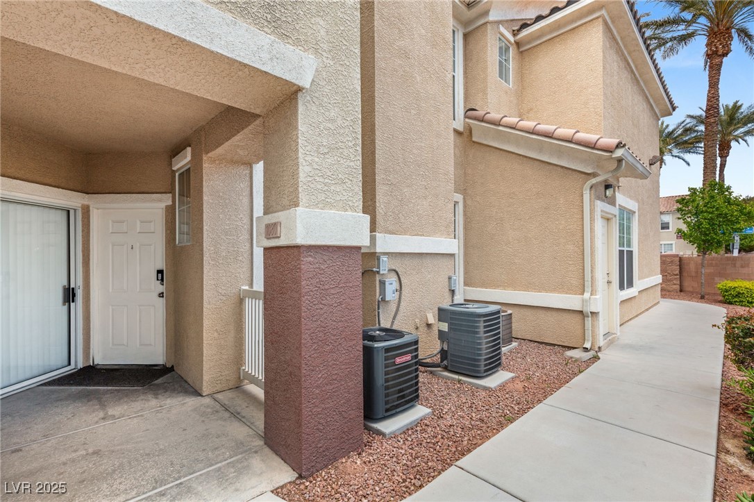 5855 Valley Drive 1080