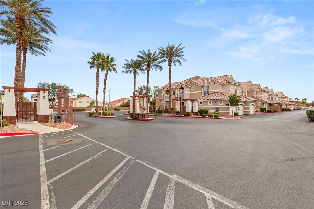5855 Valley Drive 1080