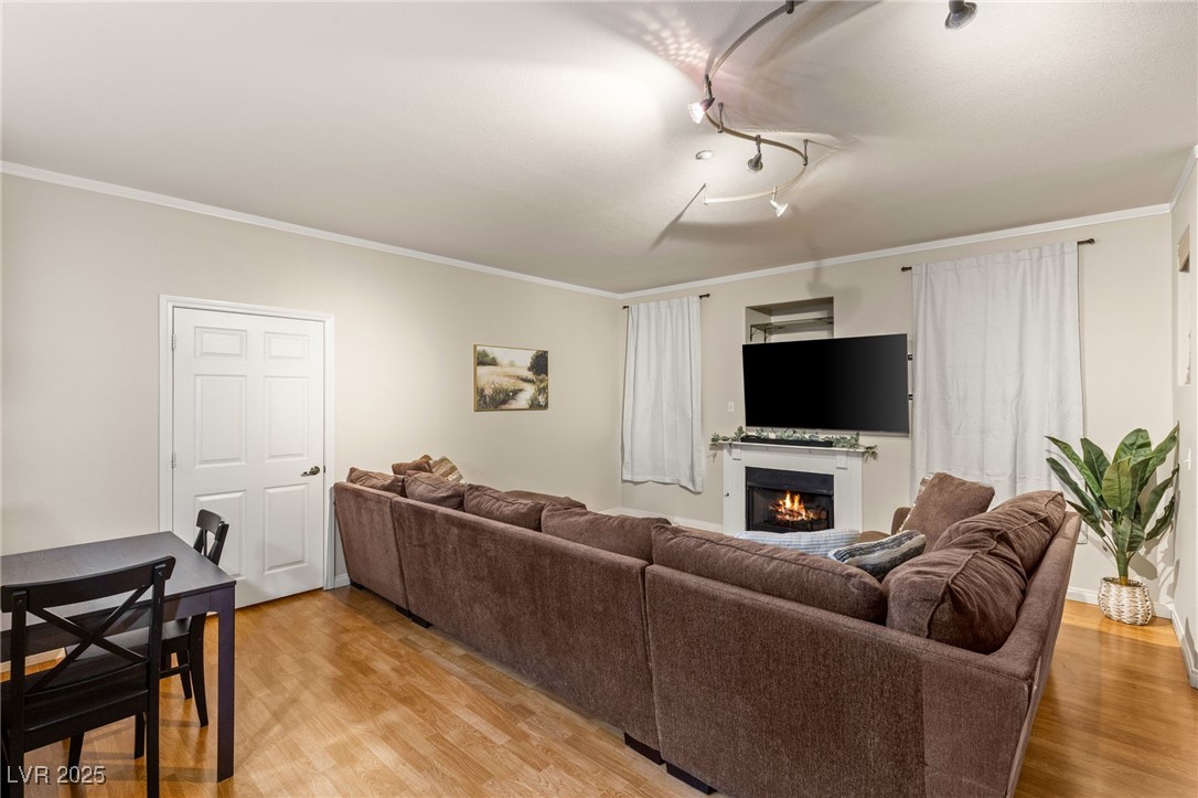 5855 Valley Drive 1080