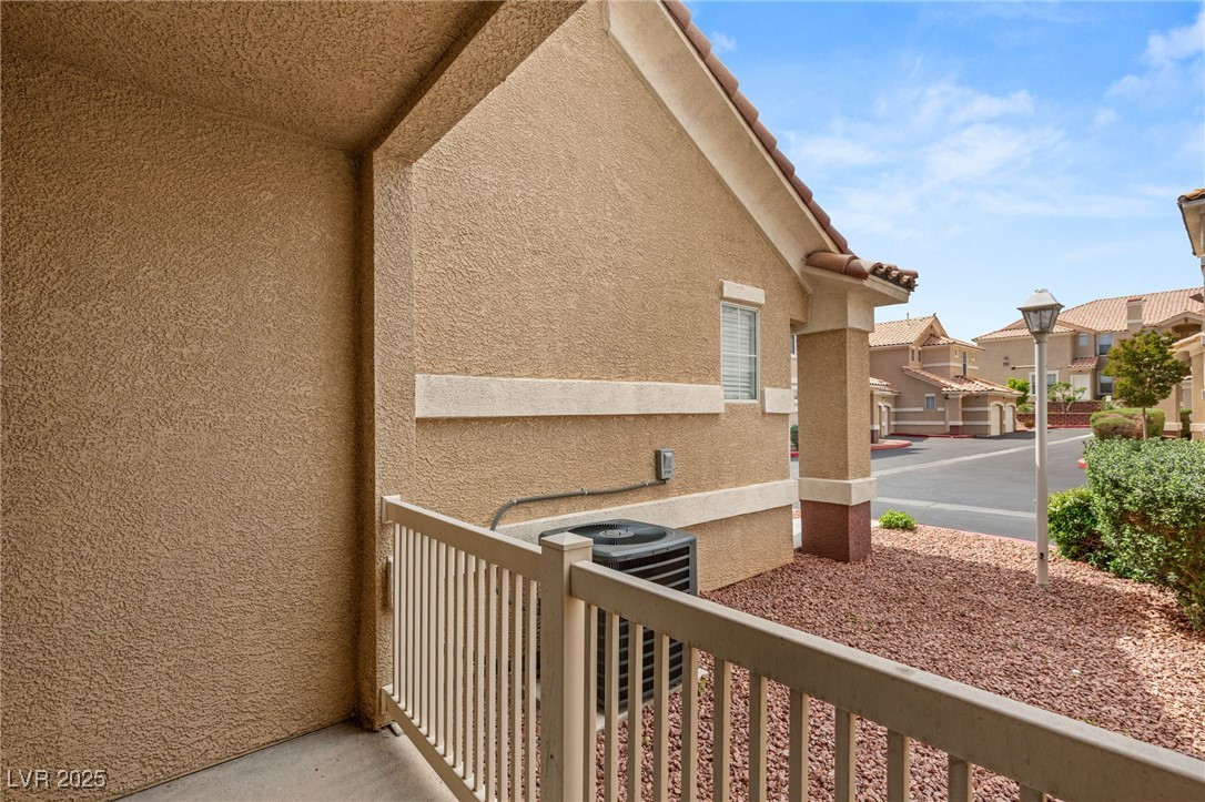 5855 Valley Drive 1080