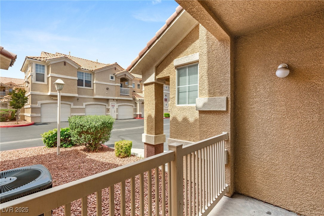 5855 Valley Drive 1080