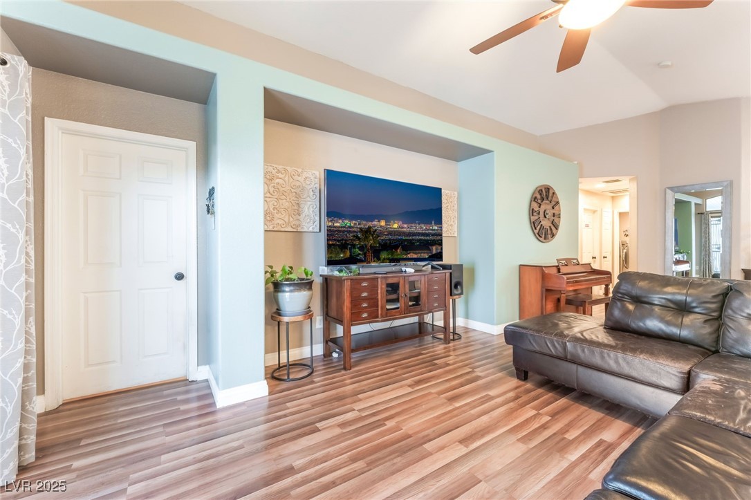5733 Dazzling Sparks Street