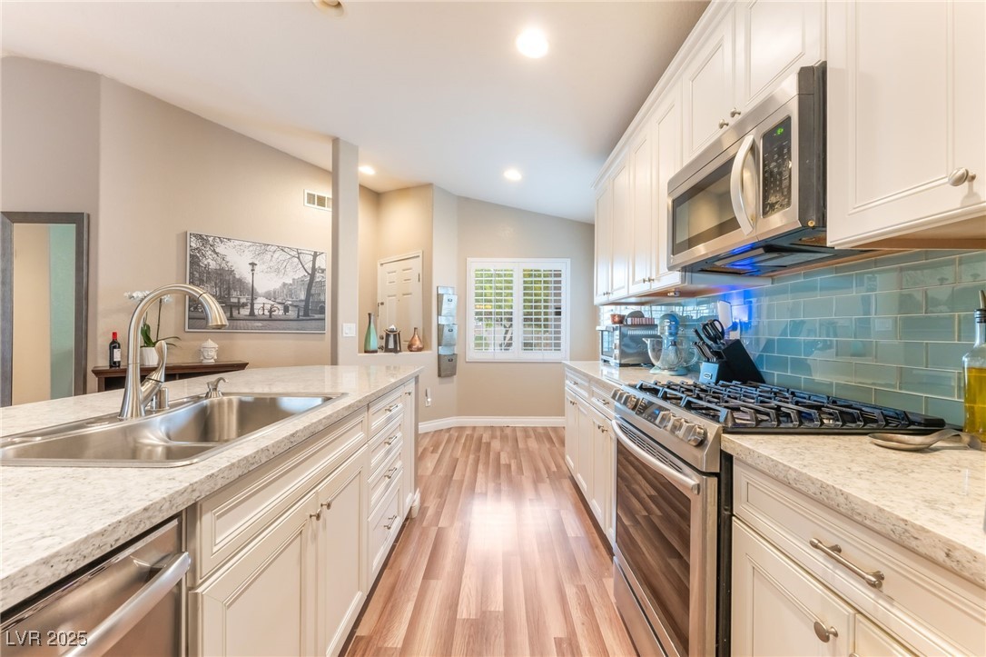 5733 Dazzling Sparks Street