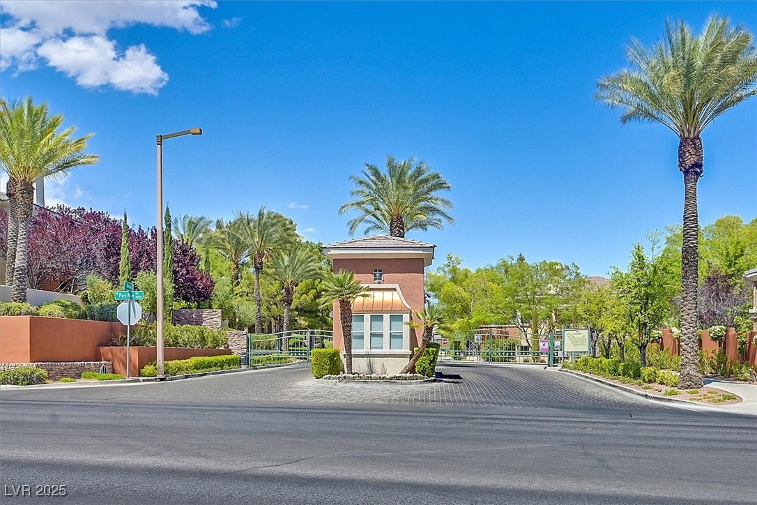 10640 Amber Ridge Drive 101
