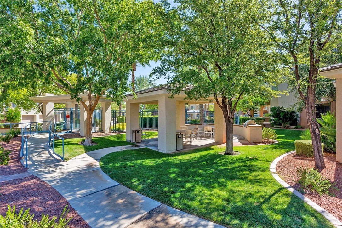 10640 Amber Ridge Drive 101