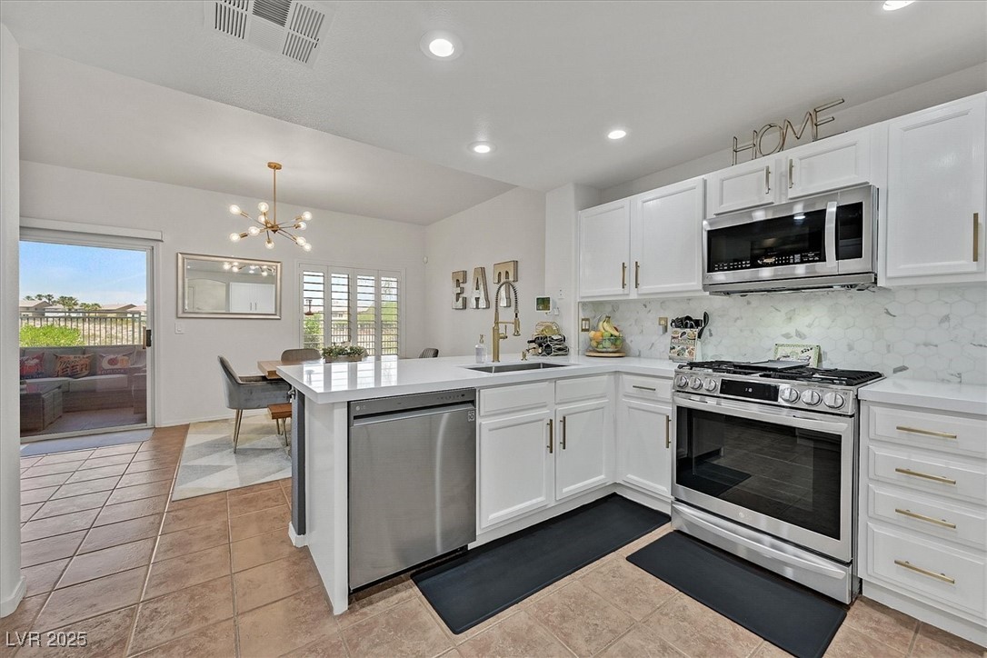 10640 Amber Ridge Drive 101