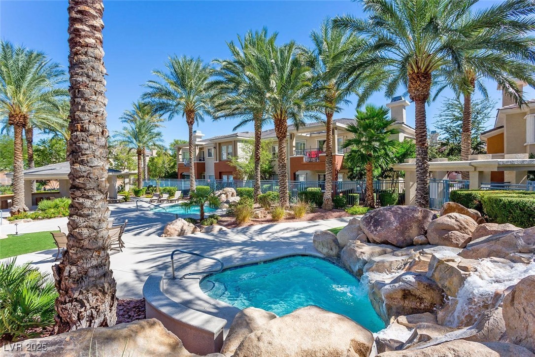 10640 Amber Ridge Drive 101