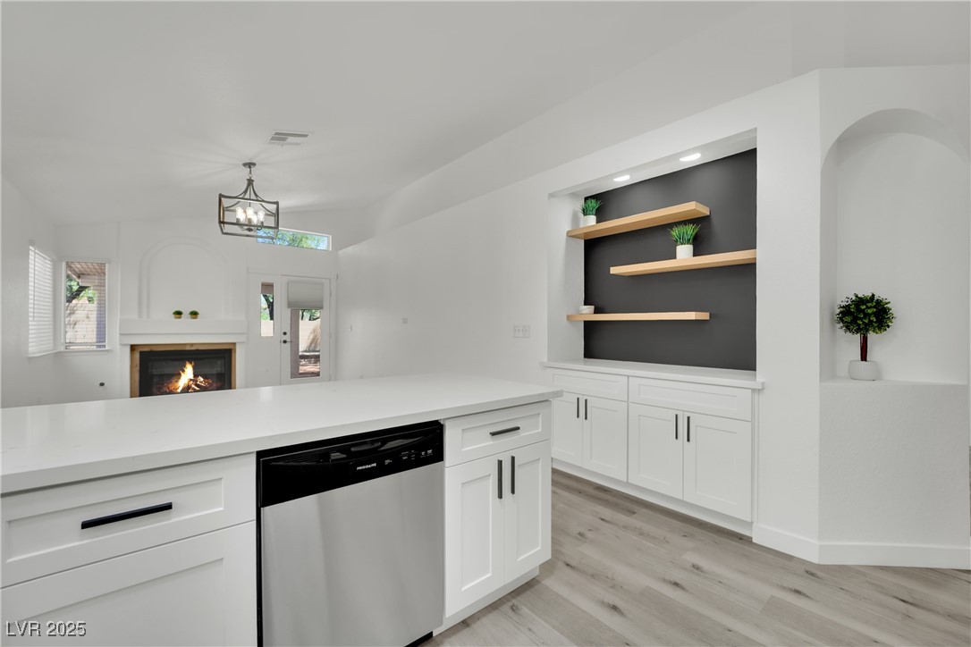 9228 Sun Rose Avenue