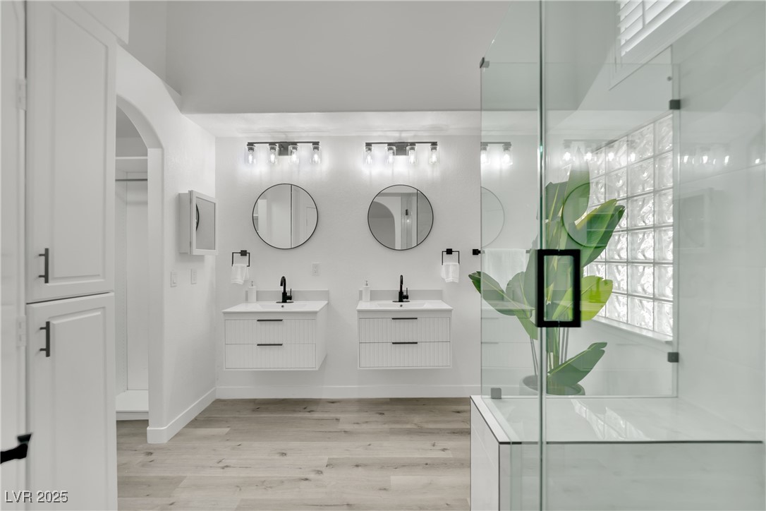 9228 Sun Rose Avenue