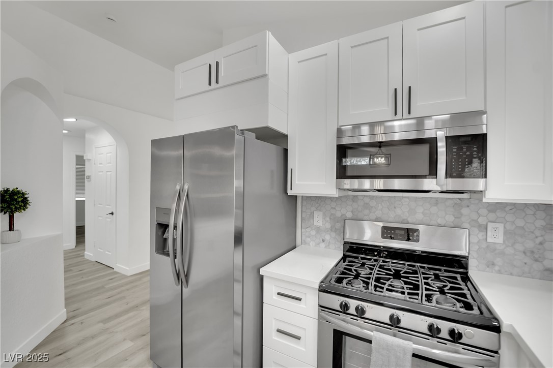 9228 Sun Rose Avenue