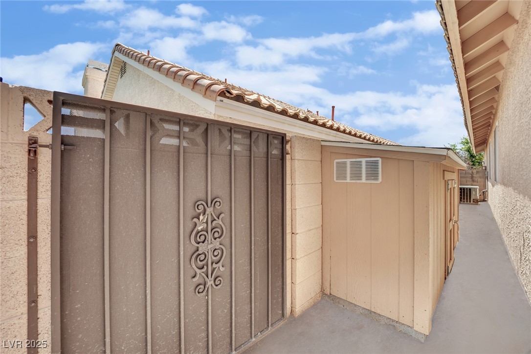 9228 Sun Rose Avenue